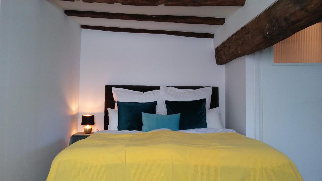 Manoir -1654- Historisch Schlafen In Monschaus Altstadt Kültér fotó